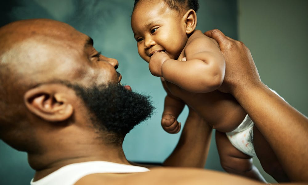 Snart kan nybagte fædre i Sydafrika dele barslen lige over med moderen. Foto: Pixdeluxe, iStock