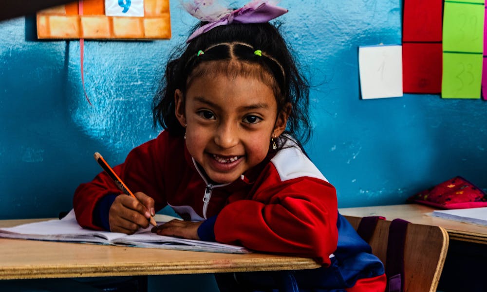 Yareli er en af de 400 elever på Carlos Montúfar i Ecuador, der nu får skolemad hver eneste dag.